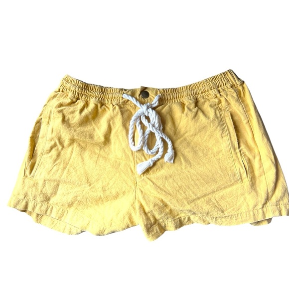 Oneill Women's Yellow linen and cotton Shorts - Picture 1 of 5